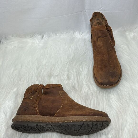 Born Wynter Brown Suede Comfort Ankle Booties Sz 11 - Picture 2 of 7